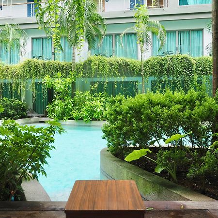 Panwaburi Beachfront Resort - Sha Extra Plus Bagian luar foto The swimming pool at the hotel