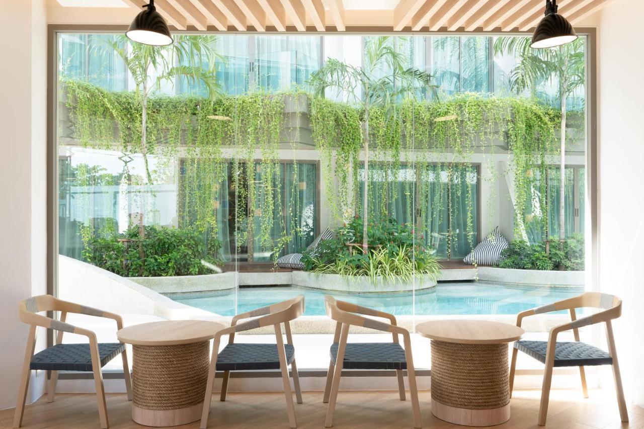 Panwaburi Beachfront Resort - Sha Extra Plus Bagian luar foto The interior of the hotel