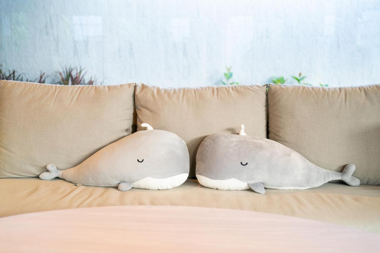 Panwaburi Beachfront Resort - Sha Extra Plus Bagian luar foto Two plush versions of the character.